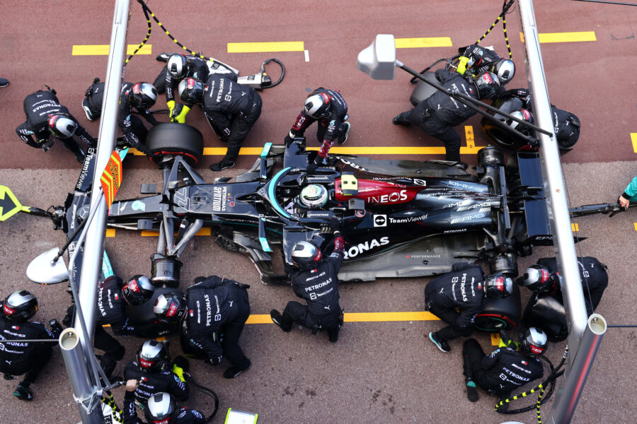 Mercedes team making errors under pressure?