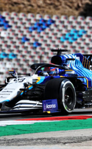 Williams team boss says Russell should not have apologised