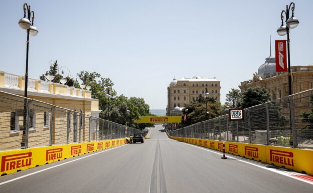 Virtual Lap: Max Verstappen laps the Baku City Circuit 1 Virtual Lap: Max Verstappen laps the Baku City Circuit