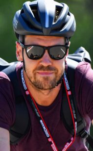 Vettel plays down role in poaching Red Bull staff