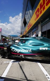 El equipo de Aston Martin se prepara para iluminar la librea verde opaca