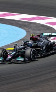 Red Bull メルセデスが現在のレースカーの開発を停止したことを疑う