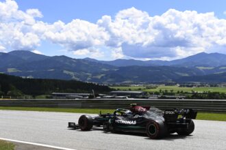 Bottas reveals Mercedes team still working on current F1 car