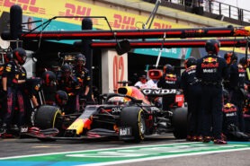 Red Bull thinks Mercedes team pushed for new pitstop clampdown