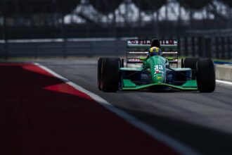 Za kulisami: Mick Schumacher prowadzący Jordan 191