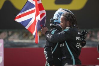 Hakkinen tells Mercedes team to keep Bottas next to Hamilton