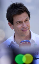 Chefe encerra rumores de demissão em meio a falhas da Mercedes F1 conceito de carro
