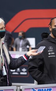 Hamilton has come around to Mercedes' point of view regarding next year's teammate?