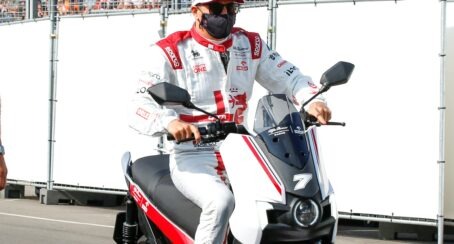 Räikkönen to be replaced by Kubica due to COVID-19