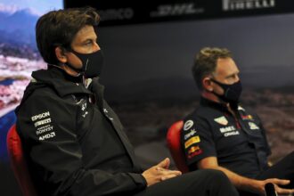 Horner vindt het leuk om te zien dat Wolff dit seizoen meer van streek raakt