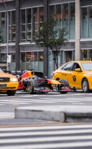 Red Bull Racing F1 title winning car drives around New York City?