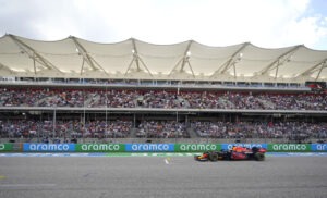 US GP eyes record crowd as covid measures fade