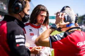 Alfa Romeo team now under fire about Giovinazzi