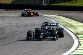 Red Bull deslumbrado com a incrível velocidade em linha reta da Mercedes