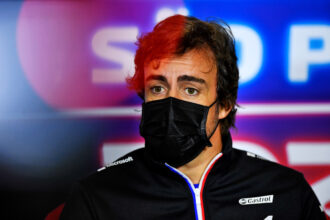 Alonso diz F1 é o esporte mais injusto do mundo