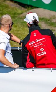 乔维纳齐和马泽平批评自己 F1 电台上的团队