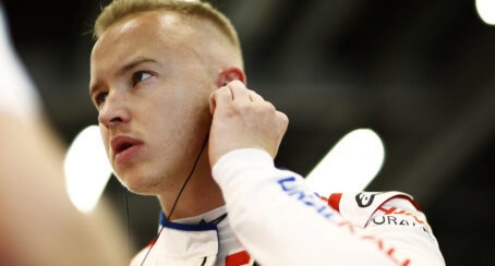 Russian F1 ex-drivers make return to international racing competition