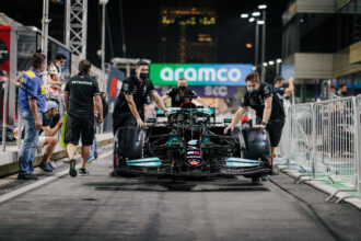 Mercedes team boss apologises for new sponsorship?