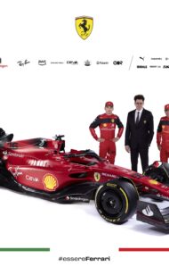Trwają rozmowy w sprawie kontraktu, gdy Ferrari wprowadza „radykalny” nowy samochód