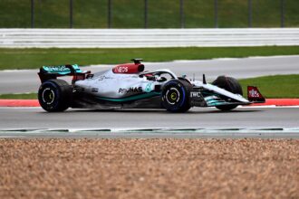 Mercedes-AMG Petronas F1 Squadra, Shakedown, Silverstone, F1 W13 E Performance, George Russell Mercedes-AMG Petronas F1 Squadra, Shakedown, Silverstone, F1 Prestazioni W13 E, George Russell