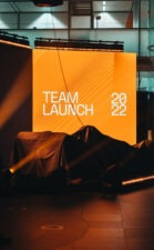 2022 迈凯轮 MCL36 F1 汽车发布会照片