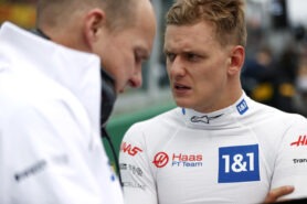 Schumacher 'not used to overtaking' says Steiner