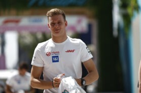 Schumacher must take current criticism to stay in F1 says Hakkinen