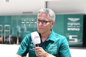 Pas de "discussions concrètes" avec Vettel mais admet son patron d'équipe