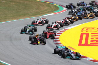 Formel 1 - Mercedes-AMG Petronas Motorsport, Großer Preis von Spanien 2022. George Russell, Lewis HamiltonFormula One - Mercedes-AMG Petronas Motorsport, 2022 Spanish GP. 조지 러셀, 루이스 해밀턴