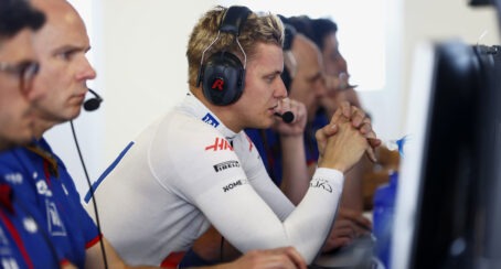 Current 'heavy' F1 cars a lot harder to control