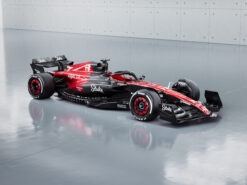 Right front view of the Alfa Romeo C43