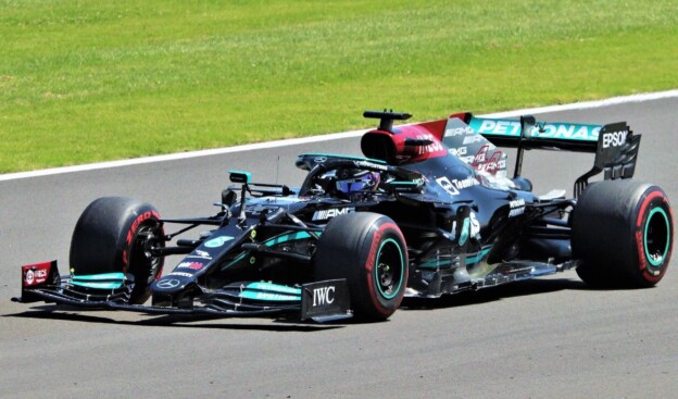 Is Lewis Hamilton one of the UK's best ever sportspeople? 1 Is Lewis Hamilton One of the UK's Best Ever Sportspeople?