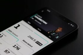 Which team could Lewis Hamilton realistically join if he was to depart Mercedes?