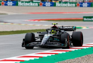 银石赛道对决：梅赛德斯为下一届重大赛事做好准备 F1 升级