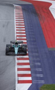 이전 F1 운전자들은 자연스러운 트랙 한계를 위해 뭉칩니다. Red Bull 반지