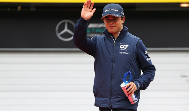The Demise of a Rising Star: Red Bull's F1 Career-Killing Move on de Vries 1 De Vries faces high-stakes battle to secure F1 future