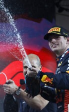 F1 इतिहास फिर से लिखा गया: वेरस्टैपेन का प्रभावशाली सीज़न अबू धाबी की जीत के साथ समाप्त हुआ