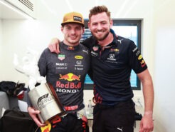 Red BullVerstappen atrapa al entrenador de Sainz; El nuevo dúo de poder de la F1