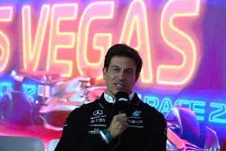 Red Bull Êxodo? Wolff olha Verstappen, Marko e Newey para Mercedes