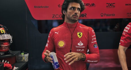 Sainz se despide de Ferrari: el español en forma mira hacia futuros triunfos