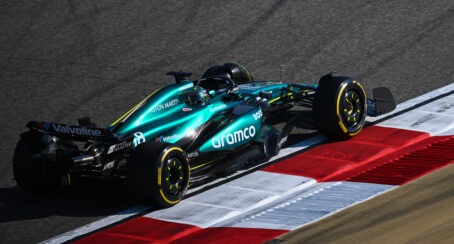 フェルナンドアロンソ：彼のF1統計、車、勝利、表彰台、バイオを見る