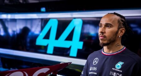F1 Geschiedenis herschreven: Verstappens dominante seizoen eindigt met Abu Dhabi-triomf
