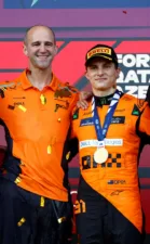 Norris slaagt er niet in om het maximale uit zichzelf te halen, terwijl Piastri grote overwinning boekt in Bakoe