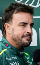 Alonso's 400e GP Begint ruw als Drugovich ingrijpt
