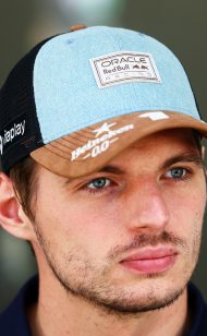 F1 Juara Verstappen Berhati-hati Mengenai Rumor Kembalinya V10