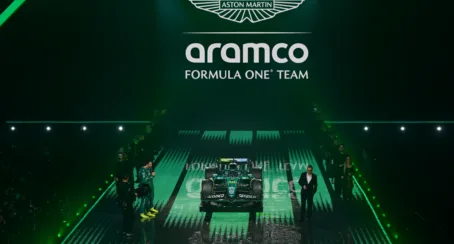 Revivez le lancement de la saison 2025 d'Aston Martin depuis F1 75