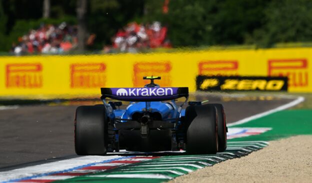 Sainz kommentiert, dass Williams Ferrari in Imola 1 erneut überholt hat Sainz kommentiert, dass Williams in Imola Ferrari erneut überholte