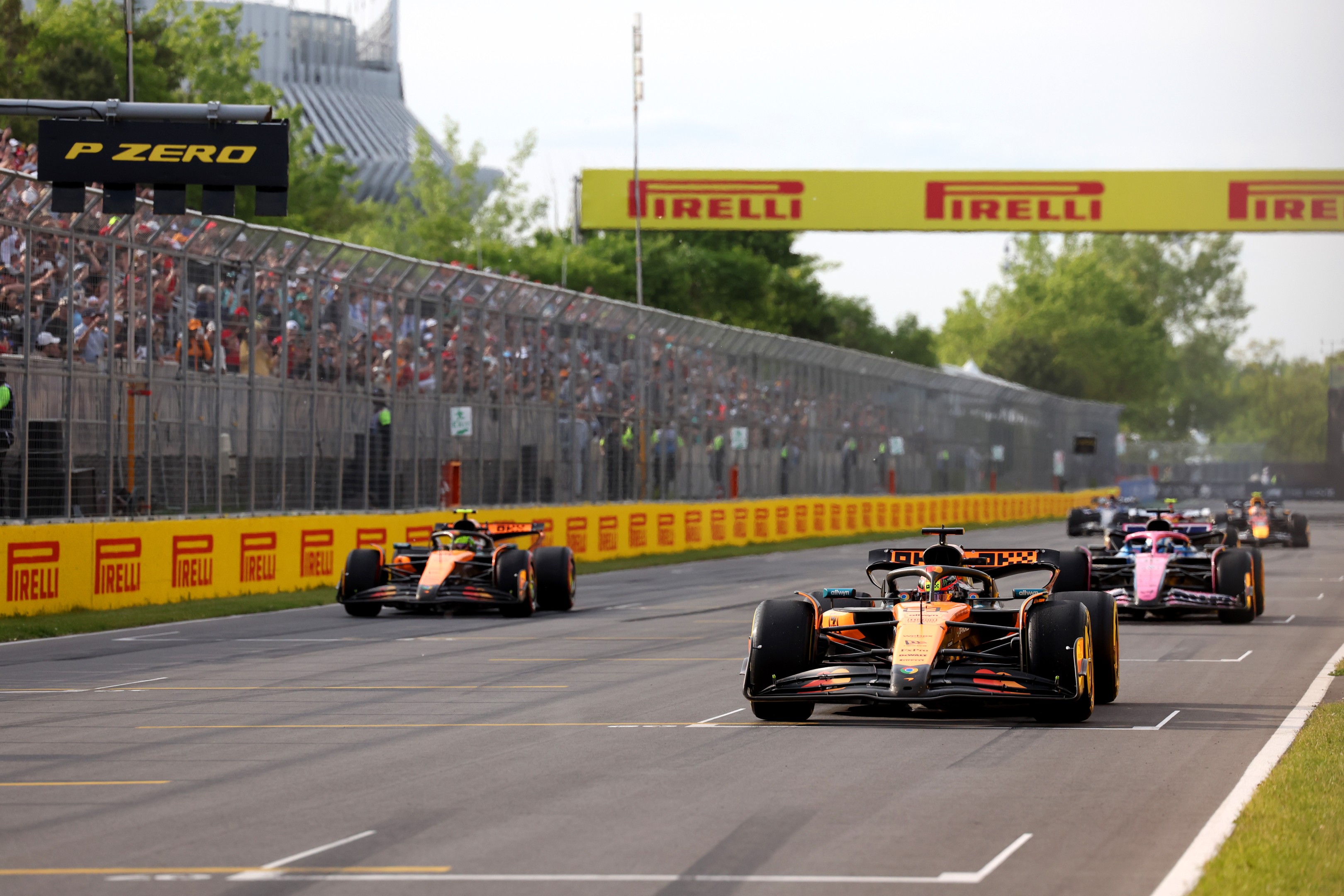 캐나다 충돌 이후 운전자에 대한 McLaren의 청원