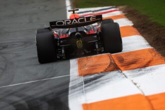 Gran Premio di Singapore: un test cruciale per la corsa al titolo di Verstappen