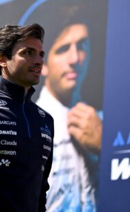 Sainz keeps options open despite Williams commitment